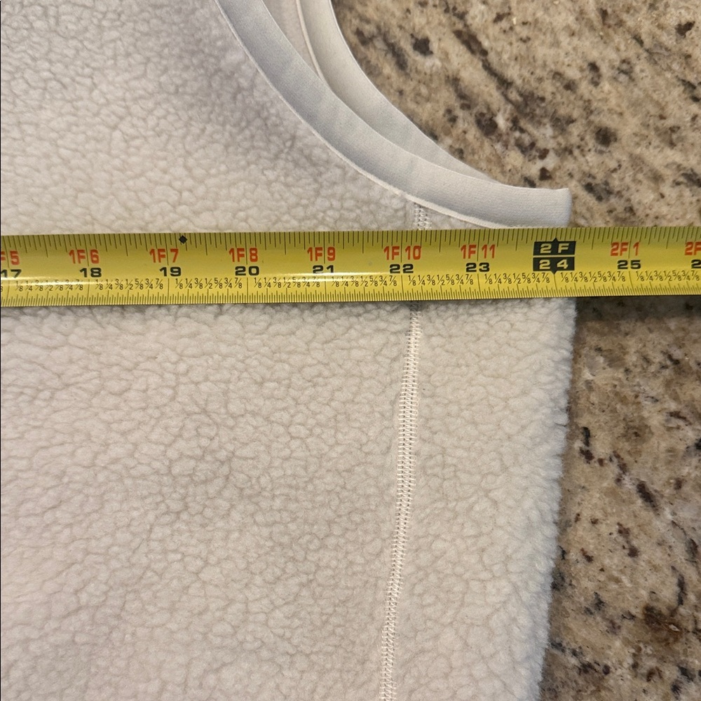 Lululemon Athletica Cream Vest - Picture 7 of 7